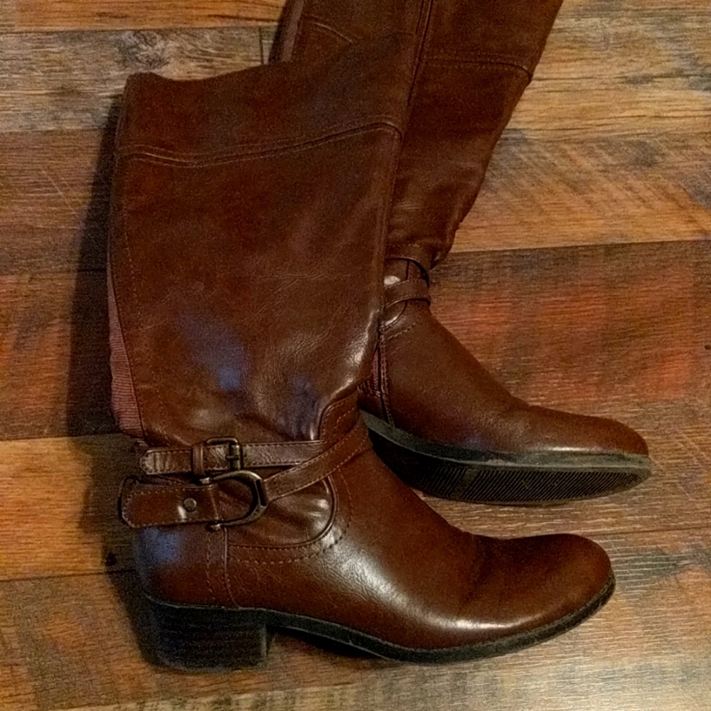 Brown boots